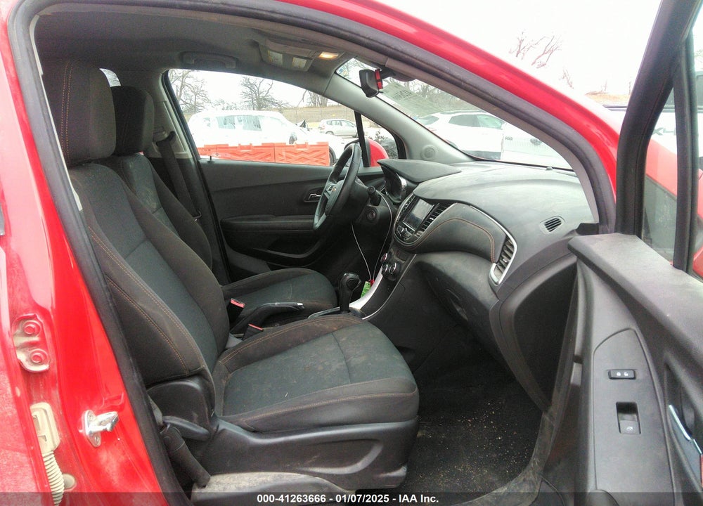 2020 CHEVROLET TRAX AWD LS VIN: KL7CJNSB7LB353346
