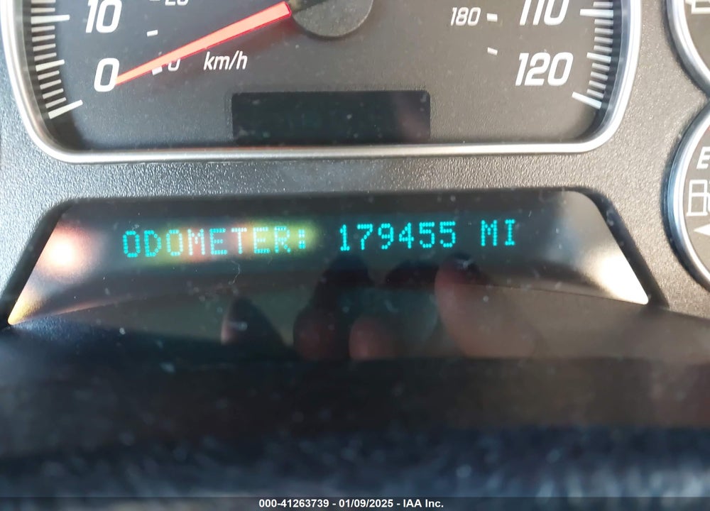 2005 GMC ENVOY XL SLT VIN: 1GKET16S056147701