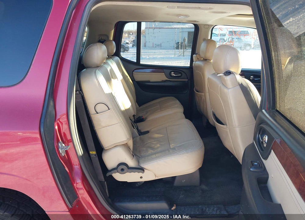 2005 GMC ENVOY XL SLT VIN: 1GKET16S056147701