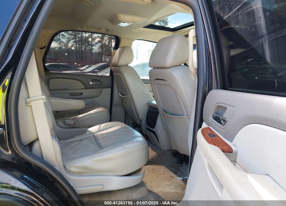2009 CHEVROLET TAHOE LT2 VIN: 1GNFK23039R259271