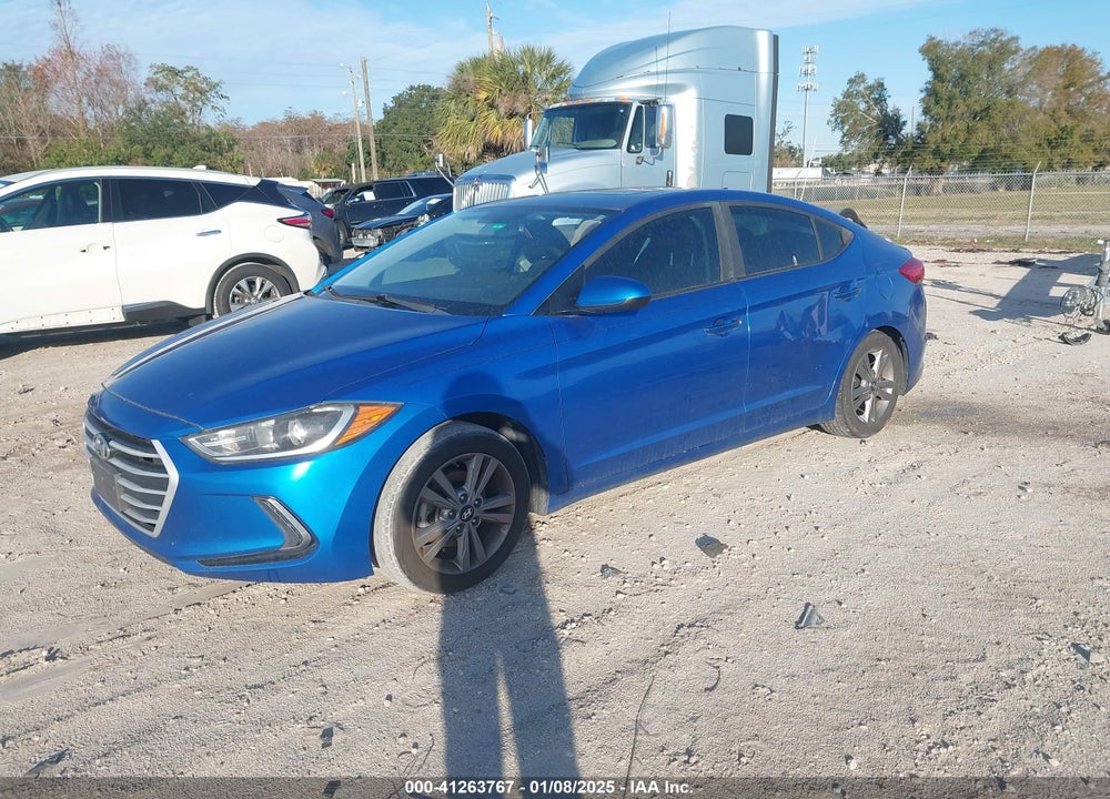 2017 HYUNDAI ELANTRA VIN: KMHD84LF4HU418224