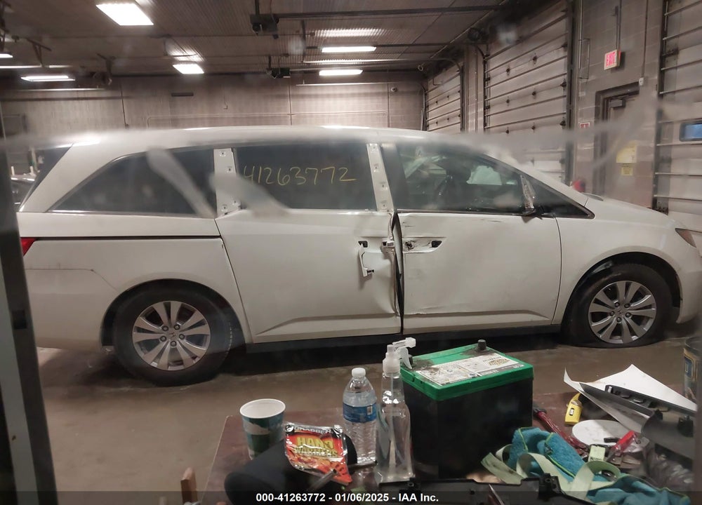 2016 HONDA ODYSSEY EX-L VIN: 5FNRL5H62GB009878
