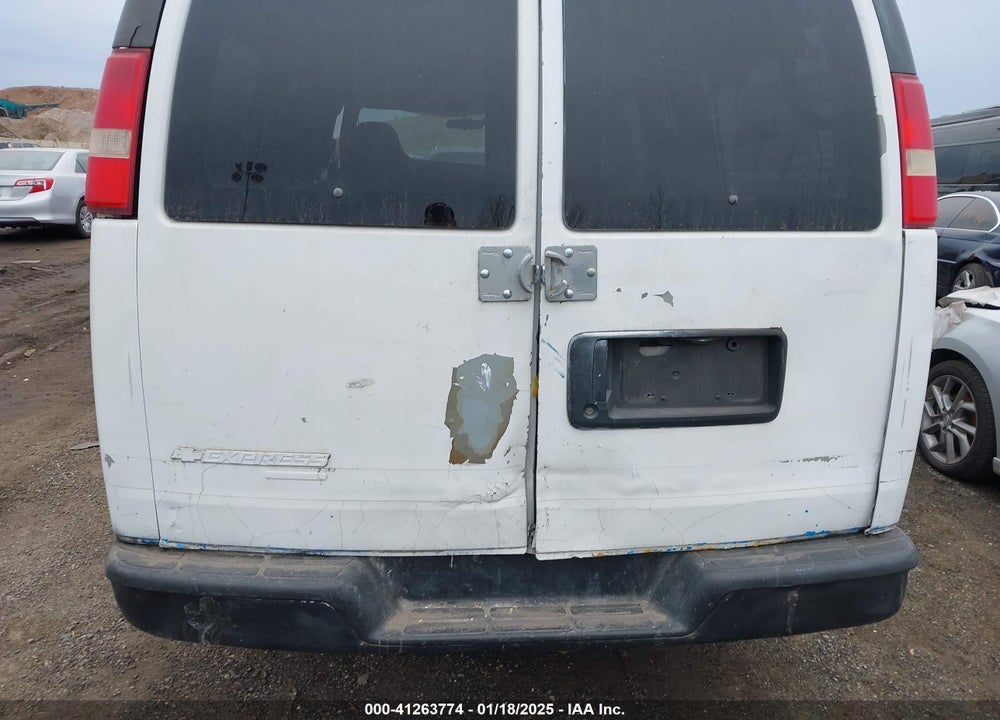 2008 CHEVROLET EXPRESS LS VIN: 1GNHG35KX81223024