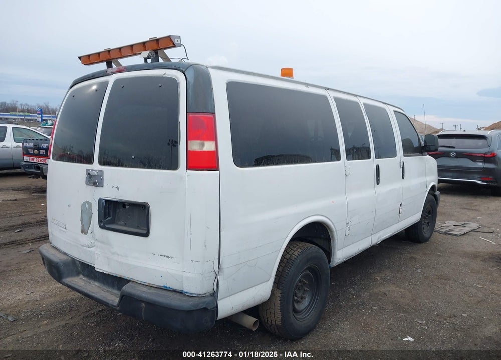 2008 CHEVROLET EXPRESS LS VIN: 1GNHG35KX81223024