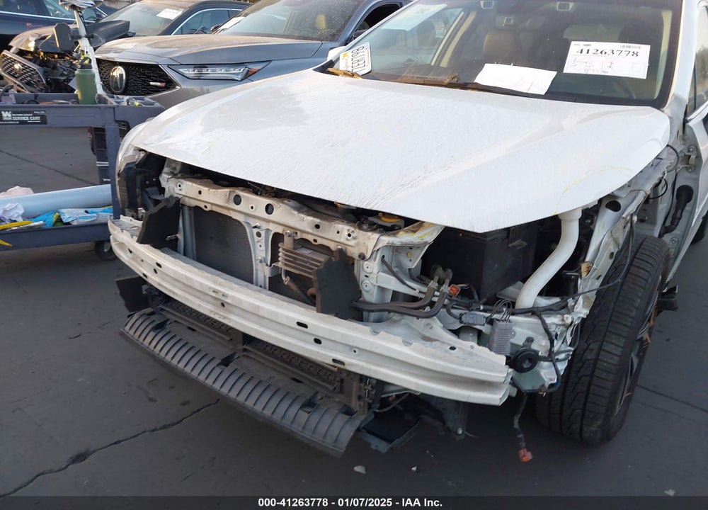 2017 SUBARU OUTBACK 2.5I LIMITED VIN: 4S4BSANC1H3415653