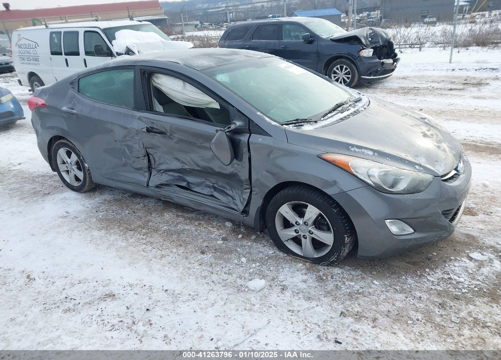 2013 HYUNDAI ELANTRA GLS VIN: 5NPDH4AE6DH395113