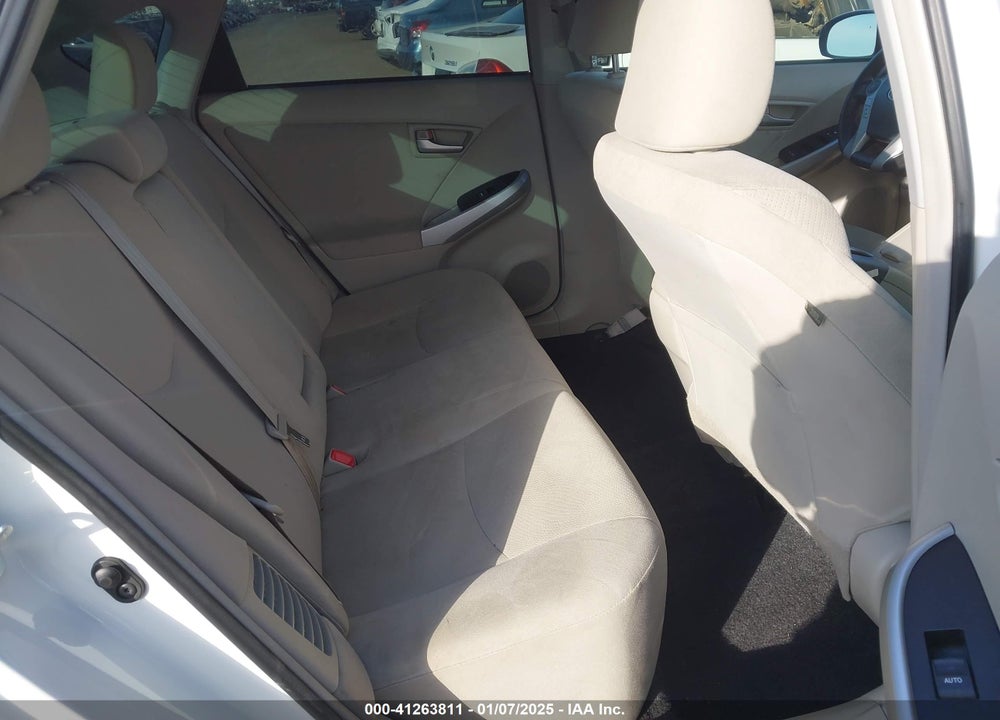2014 TOYOTA PRIUS VIN: JTDKN3DU2E1755564