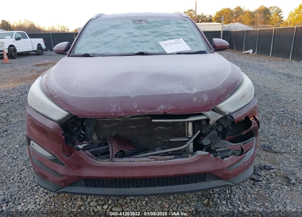 2016 HYUNDAI TUCSON SE VIN: KM8J33A47GU213850
