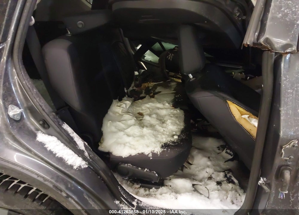 2017 TOYOTA RAV4 LE VIN: 2T3BFREV1HW671197