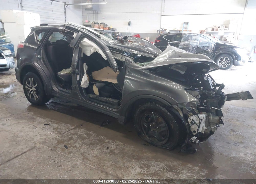 2017 TOYOTA RAV4 LE VIN: 2T3BFREV1HW671197