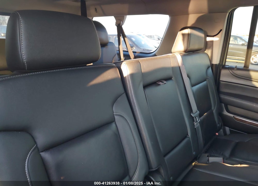 2019 CHEVROLET SUBURBAN LT VIN: 1GNSCHKC9KR390396
