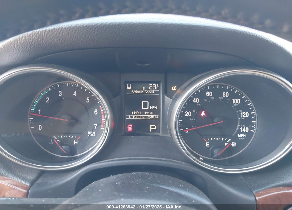 2011 JEEP GRAND CHEROKEE LIMITED VIN: 1J4RR5GT6BC525800