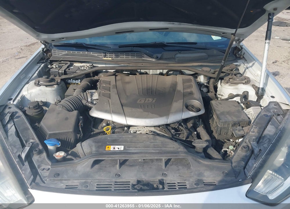 2013 HYUNDAI GENESIS VIN: KMHHU6KJ2DU107738