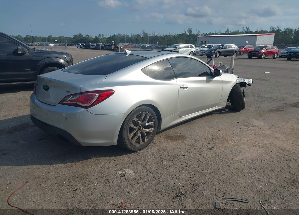 2013 HYUNDAI GENESIS VIN: KMHHU6KJ2DU107738