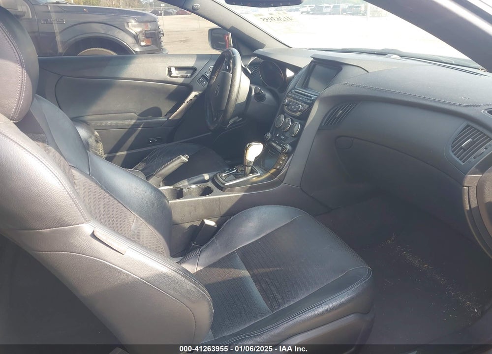 2013 HYUNDAI GENESIS VIN: KMHHU6KJ2DU107738