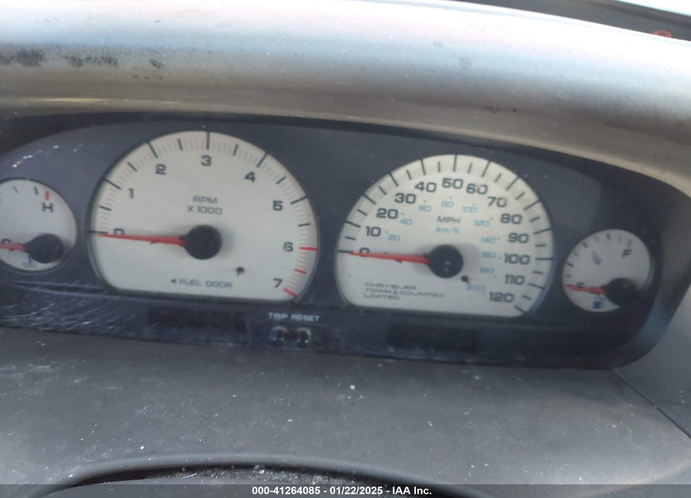 2000 CHRYSLER TOWN & COUNTRY LIMITED VIN: 1C4GP64L5YB653506