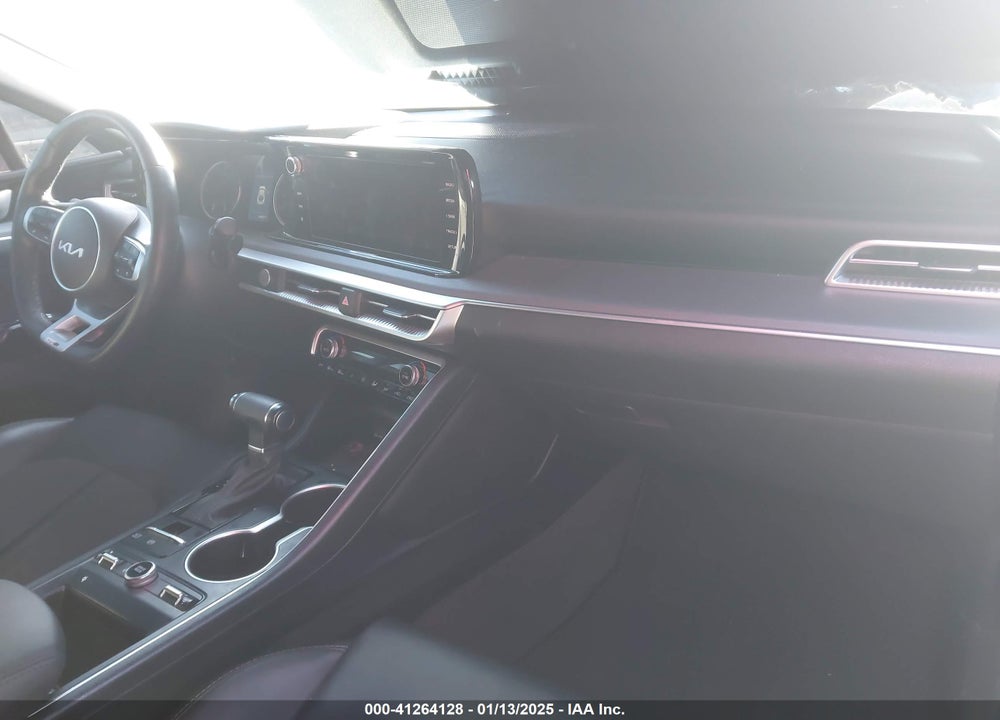 2022 KIA K5 VIN: 5XXG64J27NG140069