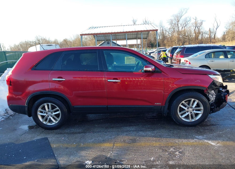 2015 KIA SORENTO LX VIN: 5XYKTCA69FG604704