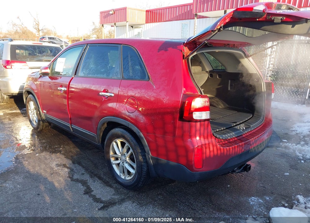2015 KIA SORENTO LX VIN: 5XYKTCA69FG604704