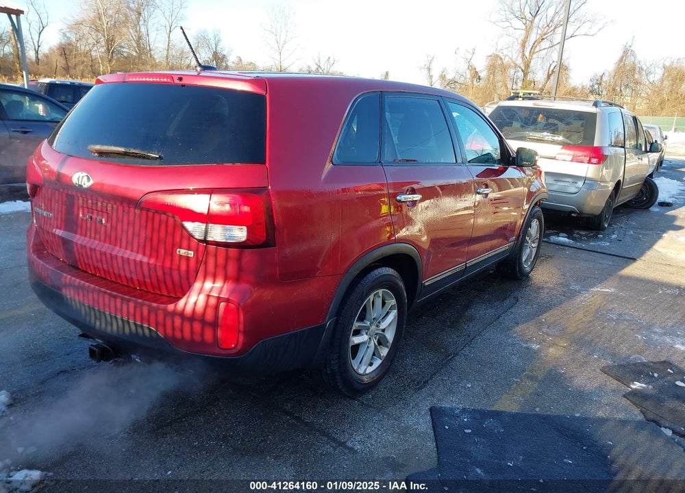 2015 KIA SORENTO LX VIN: 5XYKTCA69FG604704