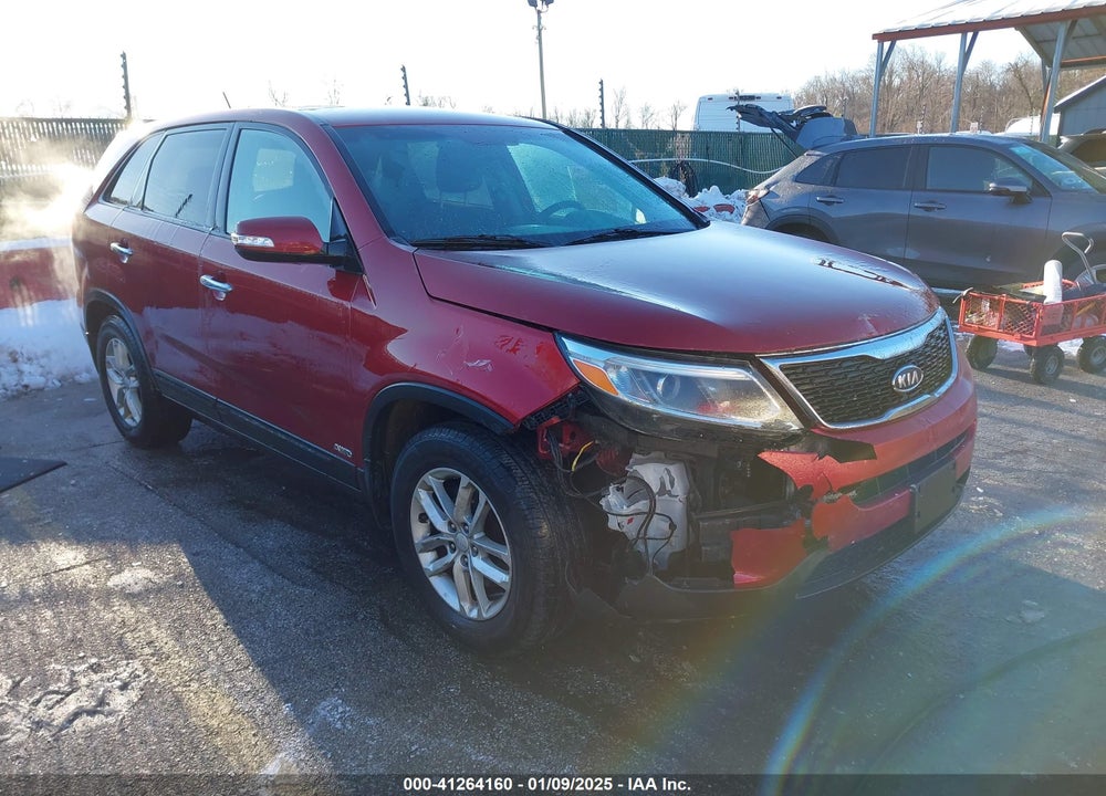 2015 KIA SORENTO LX VIN: 5XYKTCA69FG604704
