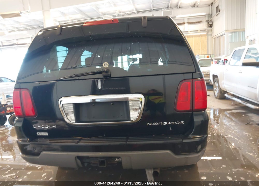 2004 LINCOLN NAVIGATOR VIN: 5LMFU28R24LJ32994