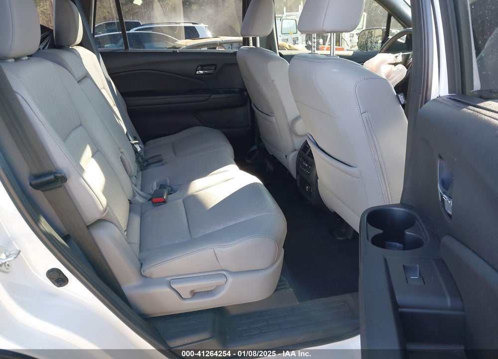 2021 HONDA PASSPORT ELITE VIN: 5FNYF8H06MB025786