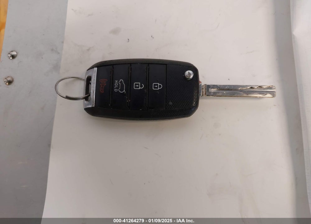 2015 KIA SEDONA LX VIN: KNDMB5C14F6020710