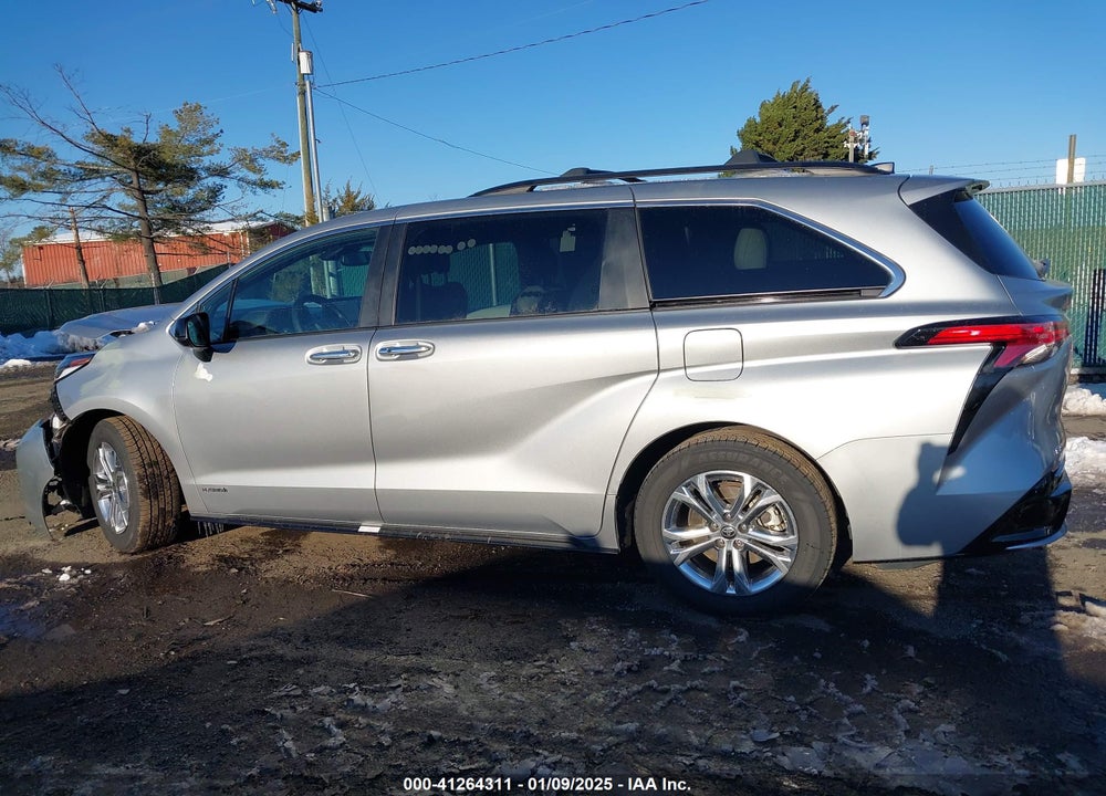 2021 TOYOTA SIENNA XSE VIN: 5TDXSKFC7MS027124