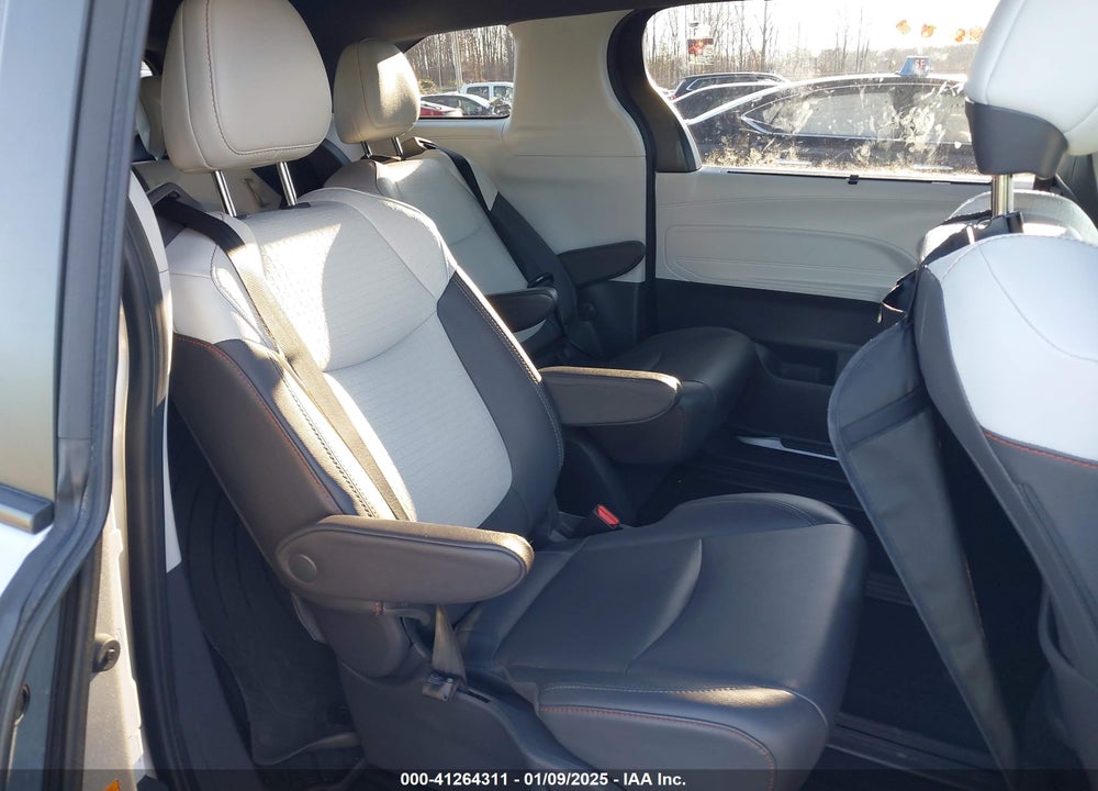 2021 TOYOTA SIENNA XSE VIN: 5TDXSKFC7MS027124