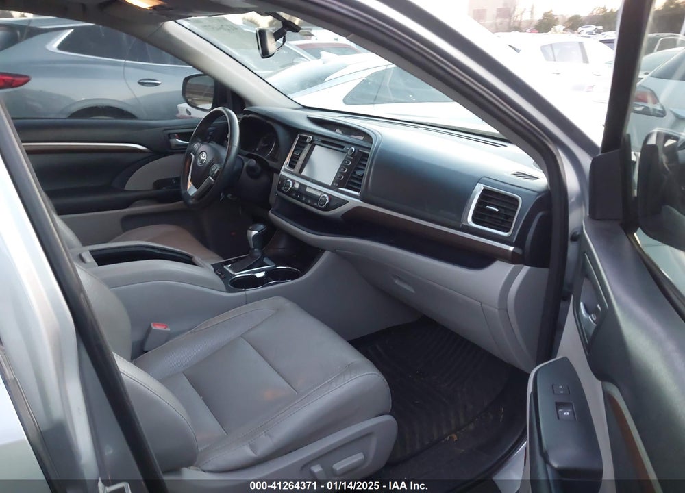2015 TOYOTA HIGHLANDER LIMITED V6 VIN: 5TDYKRFH4FS040411