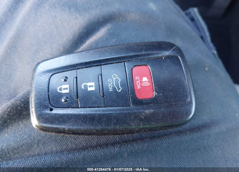2021 TOYOTA HIGHLANDER XLE VIN: 5TDHZRAH3MS083024