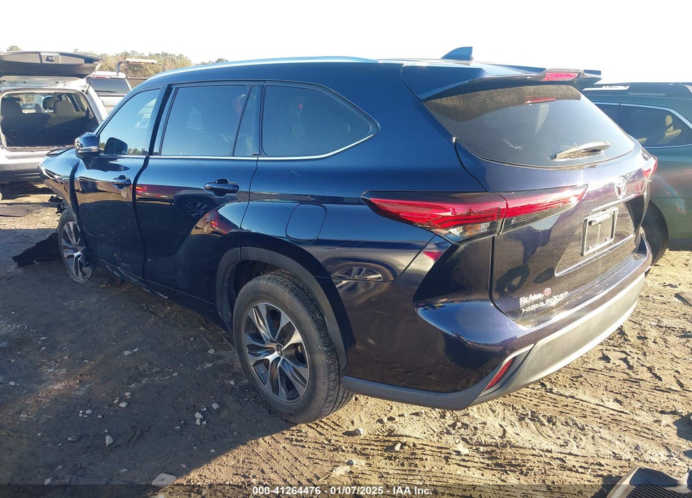 2021 TOYOTA HIGHLANDER XLE VIN: 5TDHZRAH3MS083024