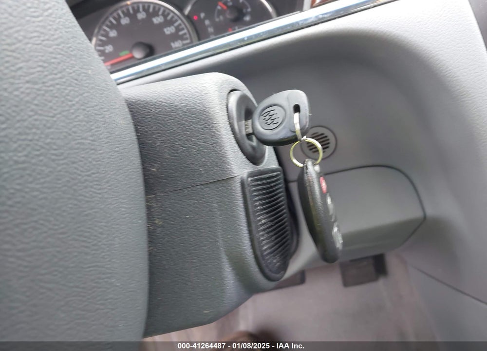2007 BUICK LACROSSE VIN: 2G4WC582471108507