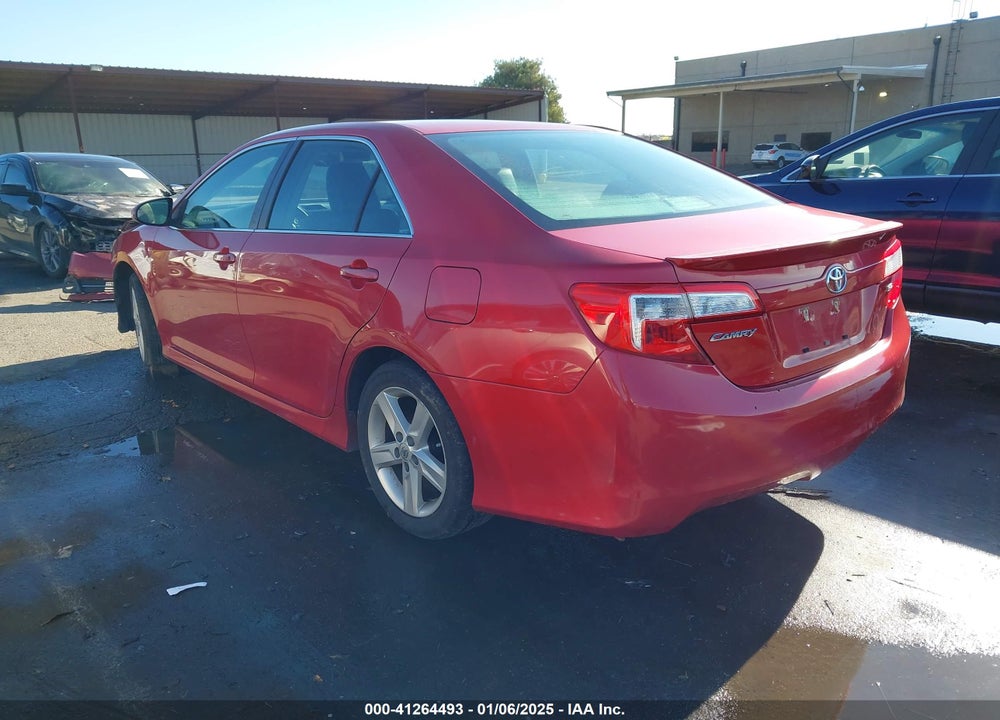2014 TOYOTA CAMRY SE VIN: 4T1BF1FK8EU759559