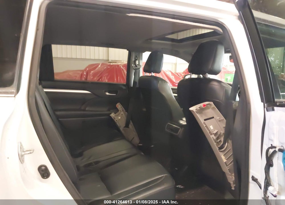 2017 TOYOTA HIGHLANDER XLE VIN: 5TDJZRFH3HS513313