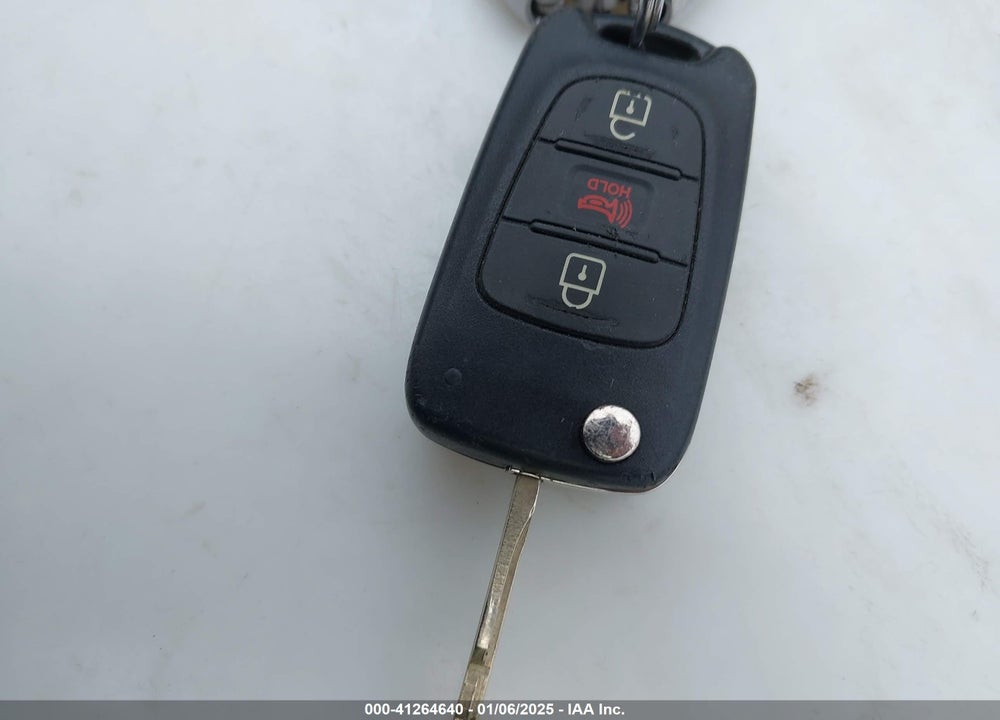 2011 KIA SOUL VIN: KNDJT2A22B7239258