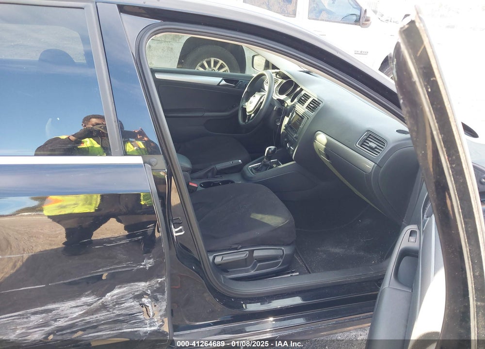2017 VOLKSWAGEN JETTA VIN: 3VW2B7AJ6HM252831