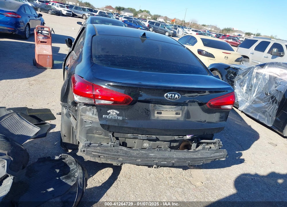 2018 KIA FORTE VIN: 3KPFL4A78JE199733