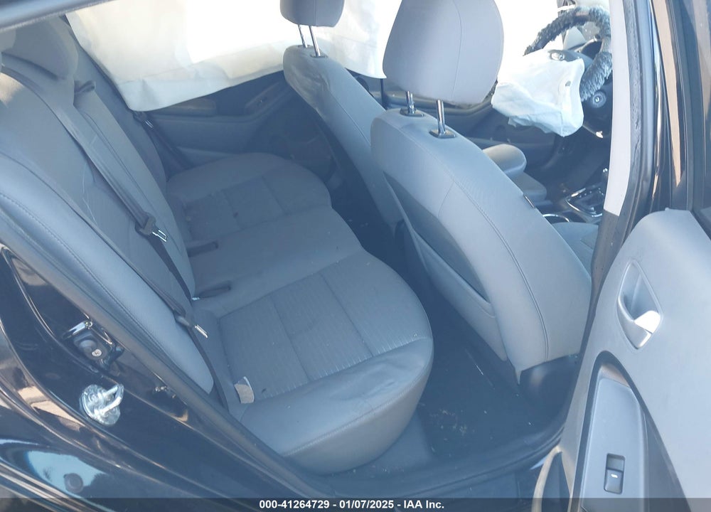 2018 KIA FORTE VIN: 3KPFL4A78JE199733