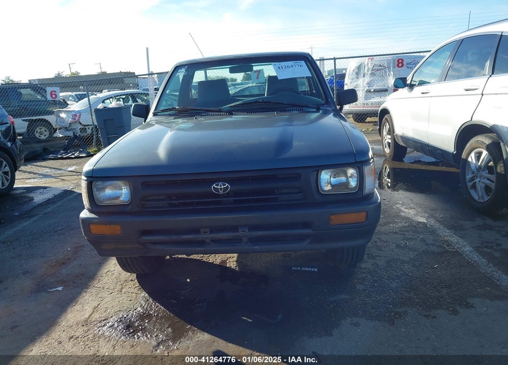 1992 TOYOTA PICKUP 1/2 TON SHORT WHEELBASE VIN: JT4RN81A1N0096999