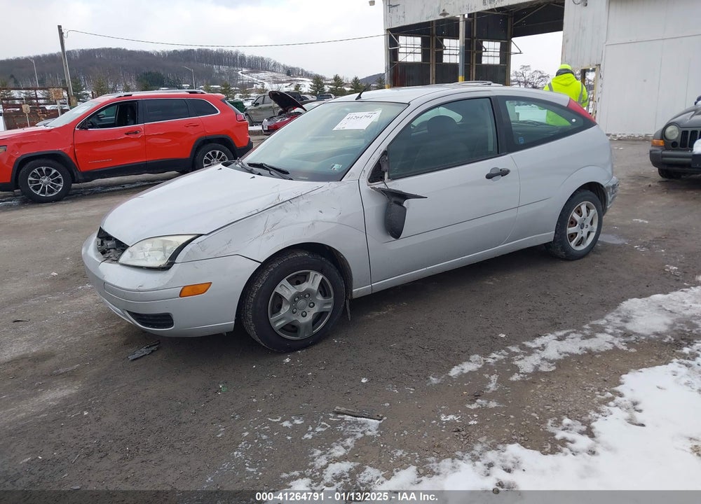 2005 FORD FOCUS ZX3 VIN: 3FAFP31N55R139605