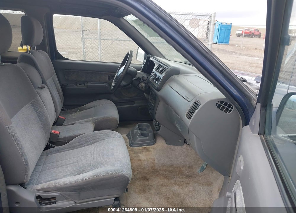 2000 NISSAN FRONTIER XE VIN: 1N6DD26S7YC382965