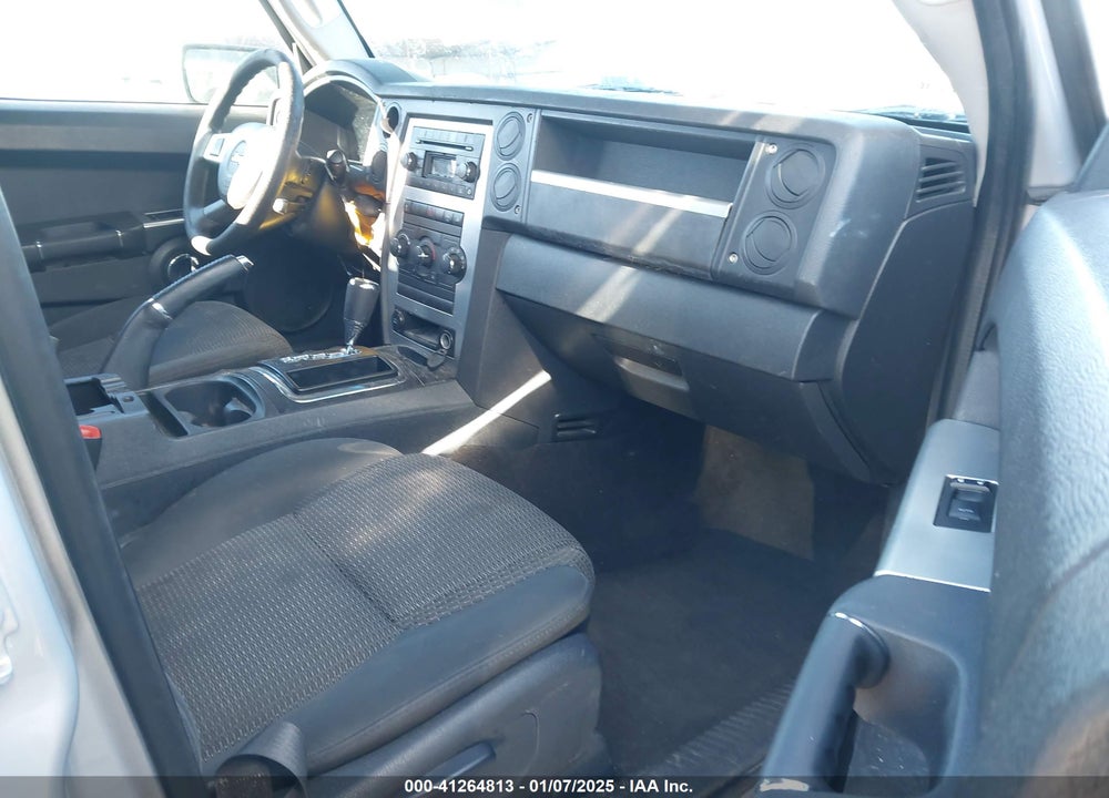 2010 JEEP COMMANDER SPORT VIN: 1J4RG4GK1AC127948