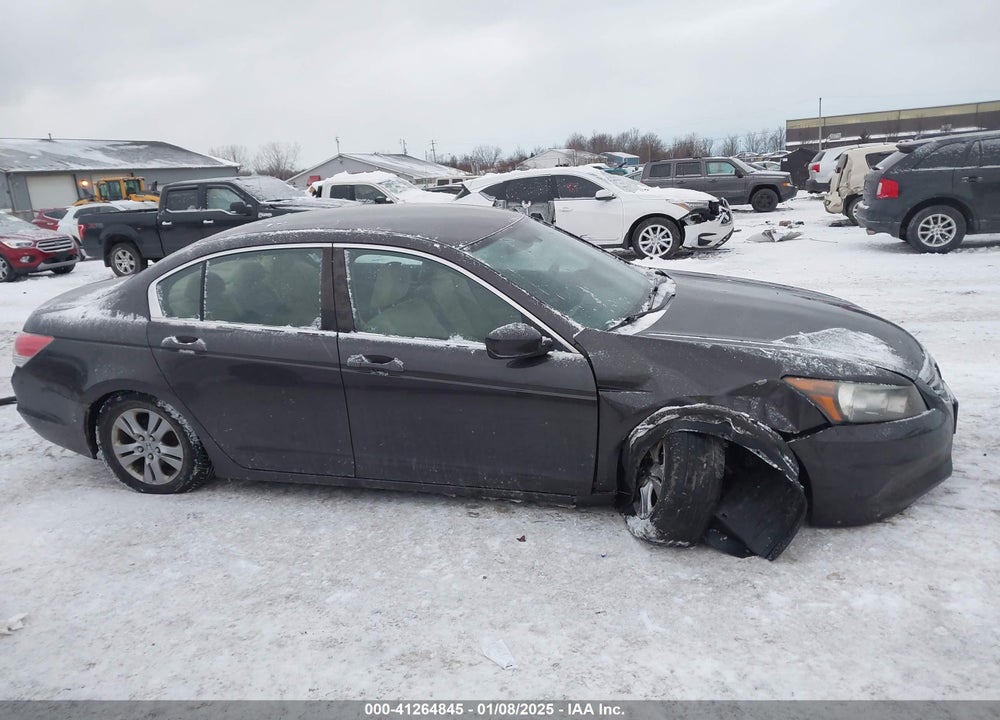 2011 HONDA ACCORD VIN: 1HGCP2F42BA140192