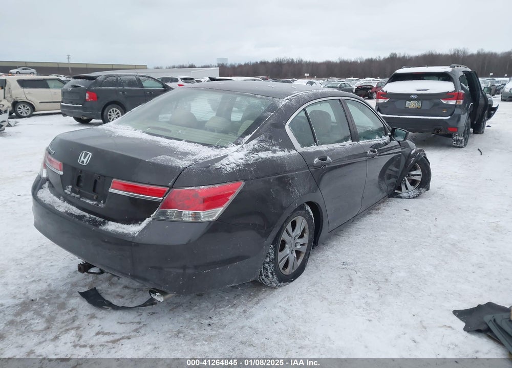 2011 HONDA ACCORD VIN: 1HGCP2F42BA140192
