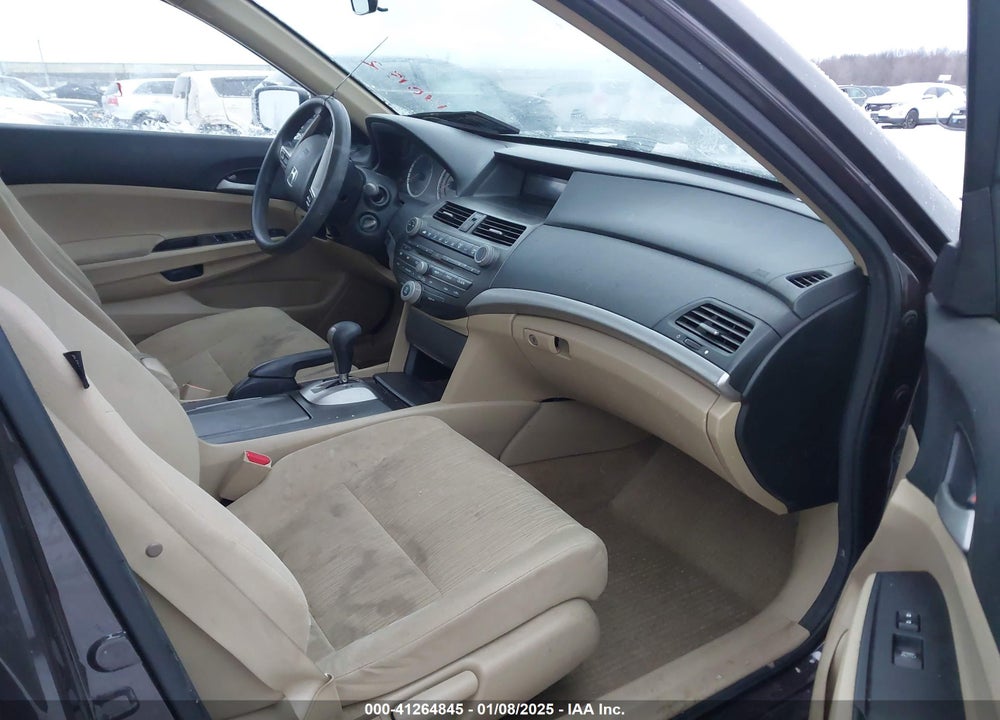 2011 HONDA ACCORD VIN: 1HGCP2F42BA140192