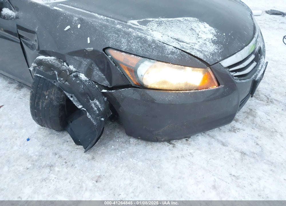 2011 HONDA ACCORD VIN: 1HGCP2F42BA140192