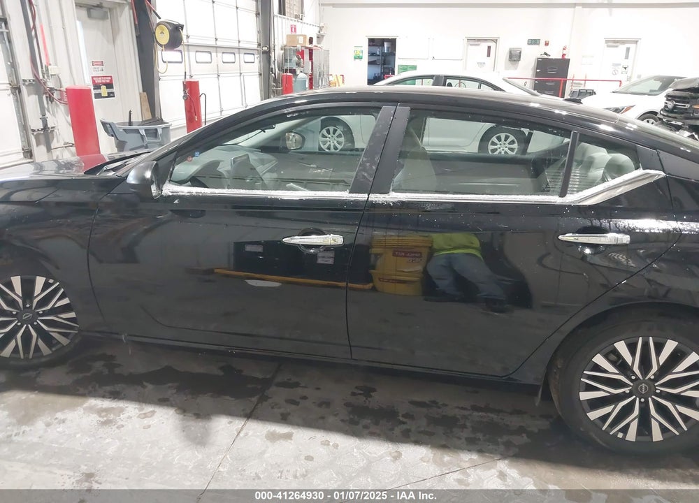 2025 NISSAN ALTIMA SV FWD VIN: 1N4BL4DV7SN316522