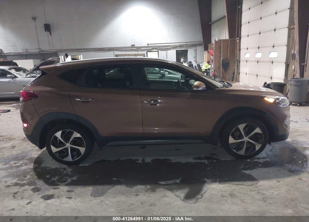 2016 HYUNDAI TUCSON LIMITED VIN: KM8J3CA2XGU182723